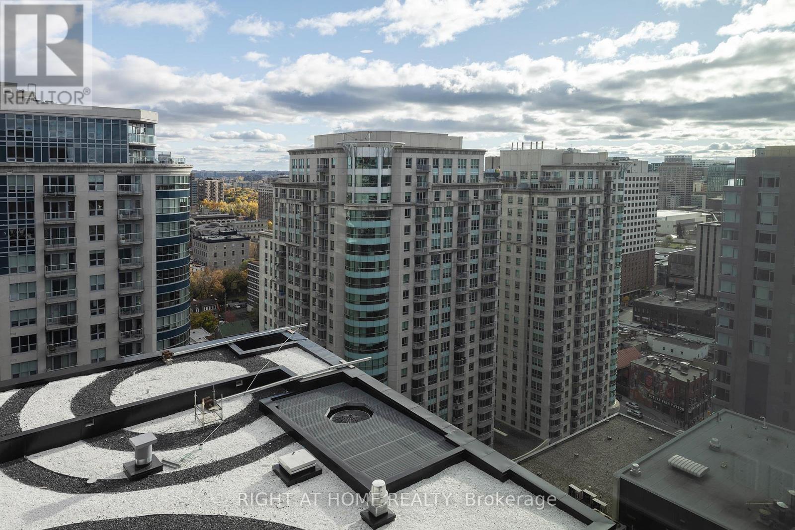 #2508 180 GEORGE STREET - 36