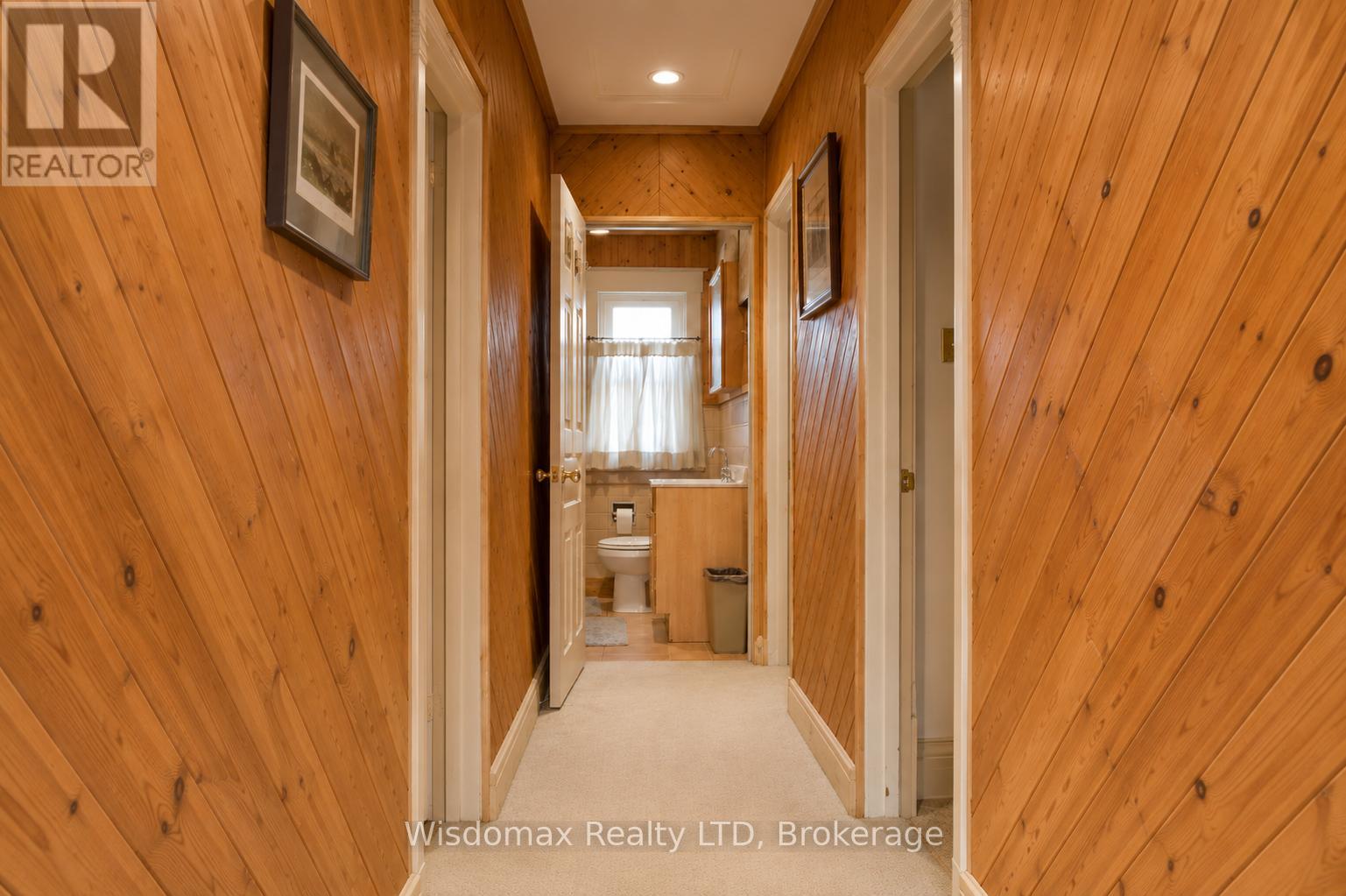 10 ROSE AVENUE - 15