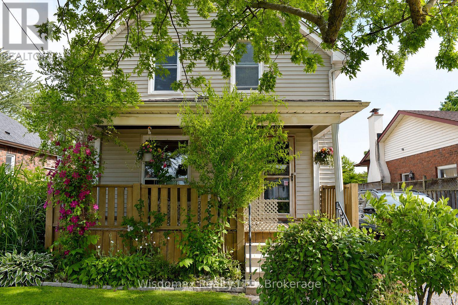 10 ROSE AVENUE - 2
