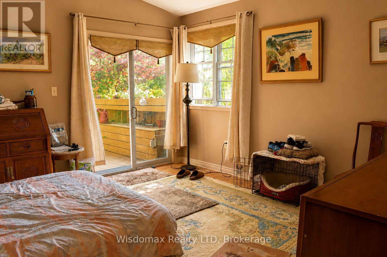 10 ROSE AVENUE - 26