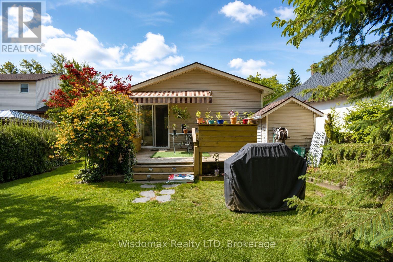 10 ROSE AVENUE - 31