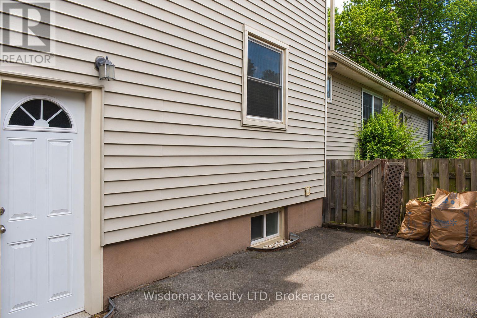 10 ROSE AVENUE - 5