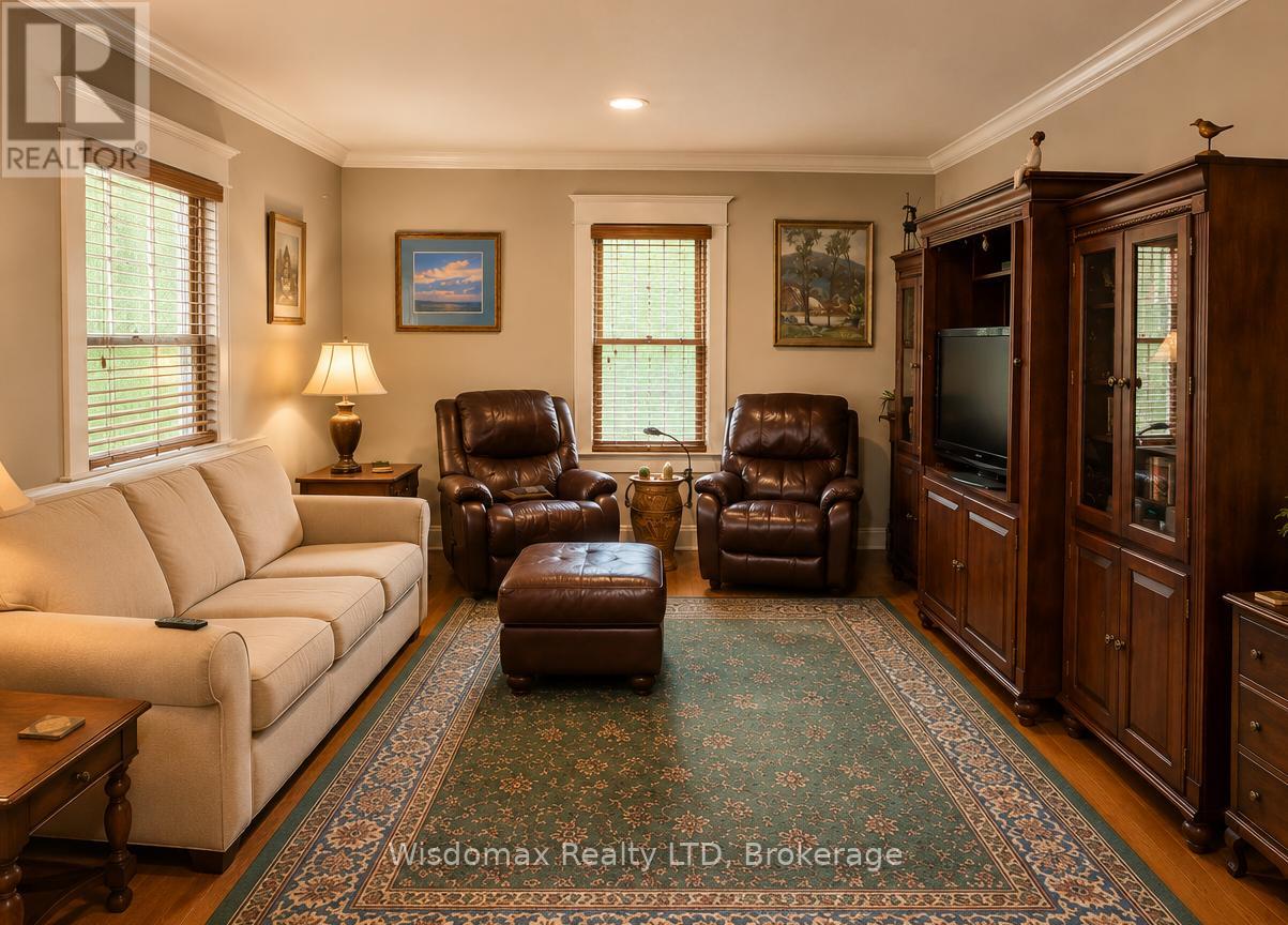 10 ROSE AVENUE - 8