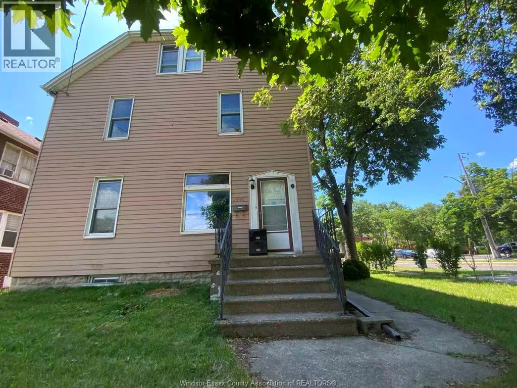 2995 UNIVERSITY AVE W - 4
