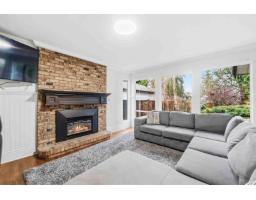 15751 98a Avenue, Surrey, BC V4N2V7 Photo 8