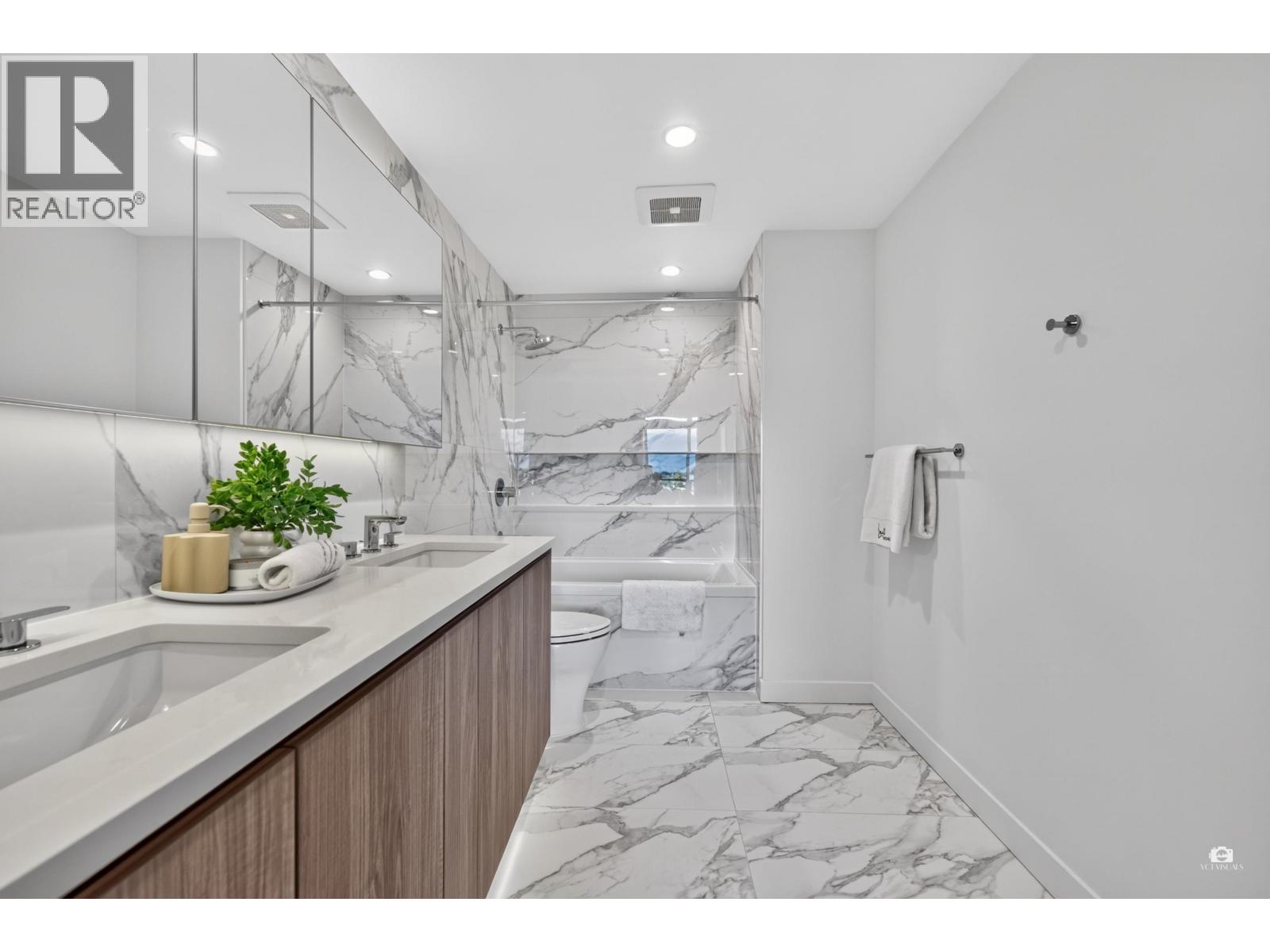1403 4880 LOUGHEED HIGHWAY, Burnaby