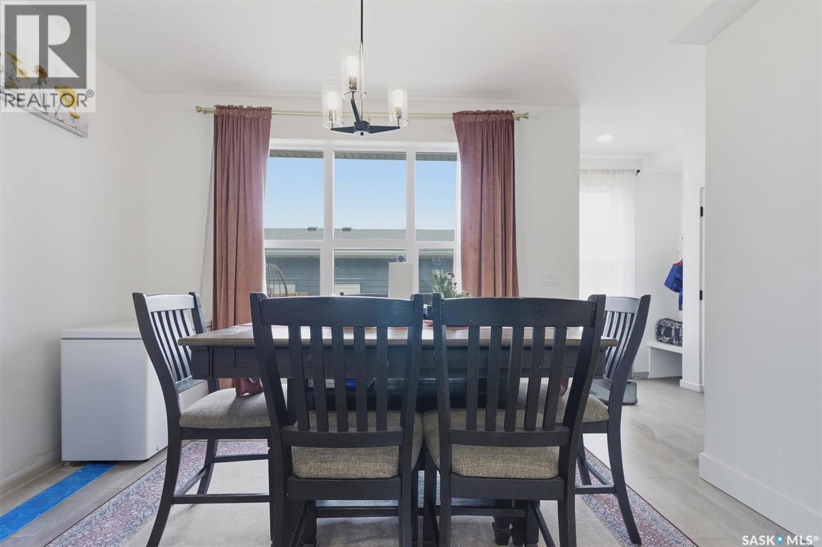 #149 Rosewood BOULEVARD E - 13