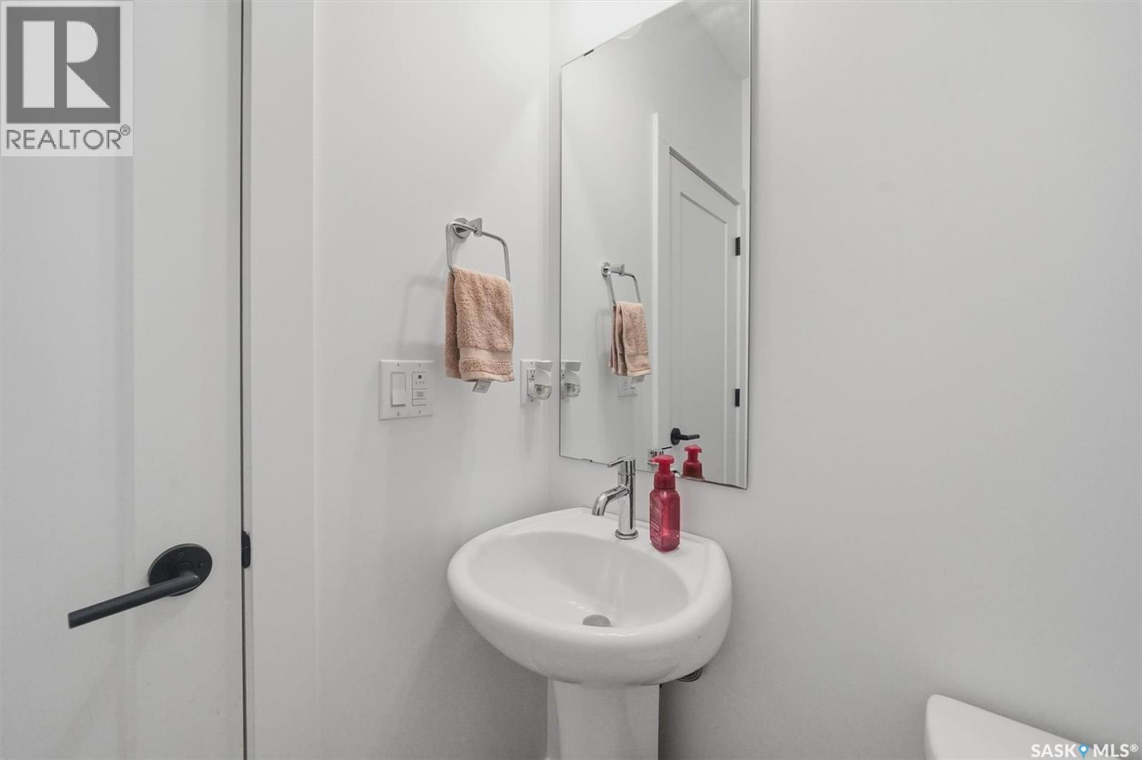 #149 Rosewood BOULEVARD E - 15