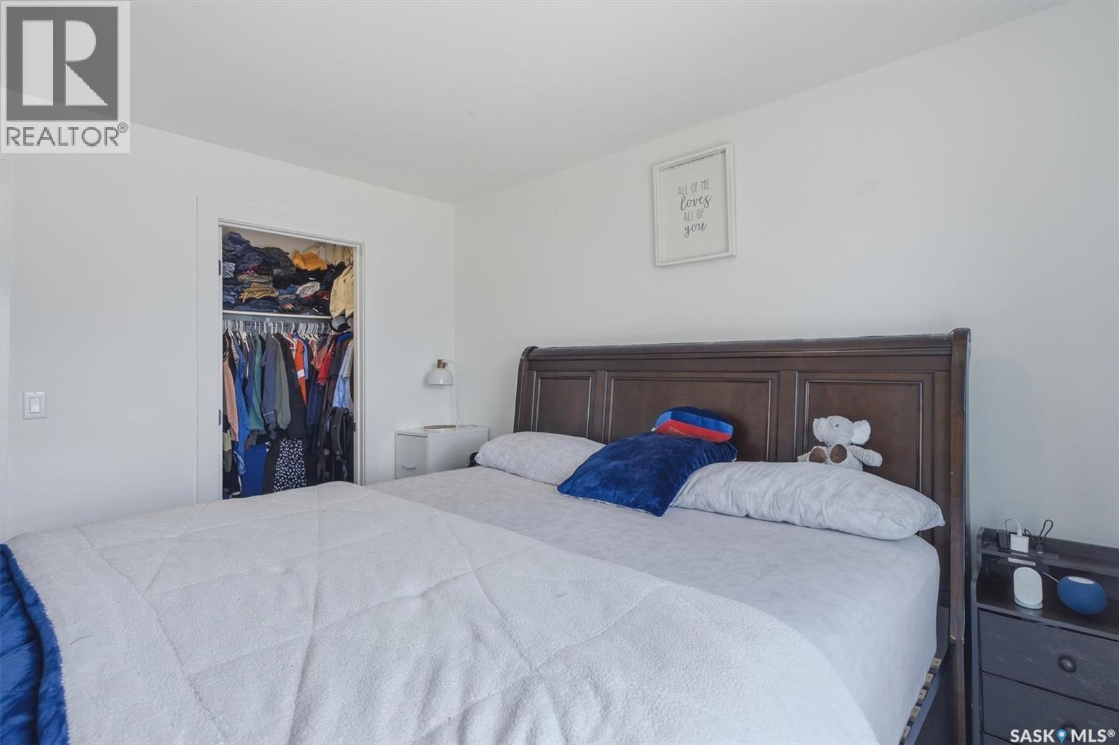 #149 Rosewood BOULEVARD E - 18