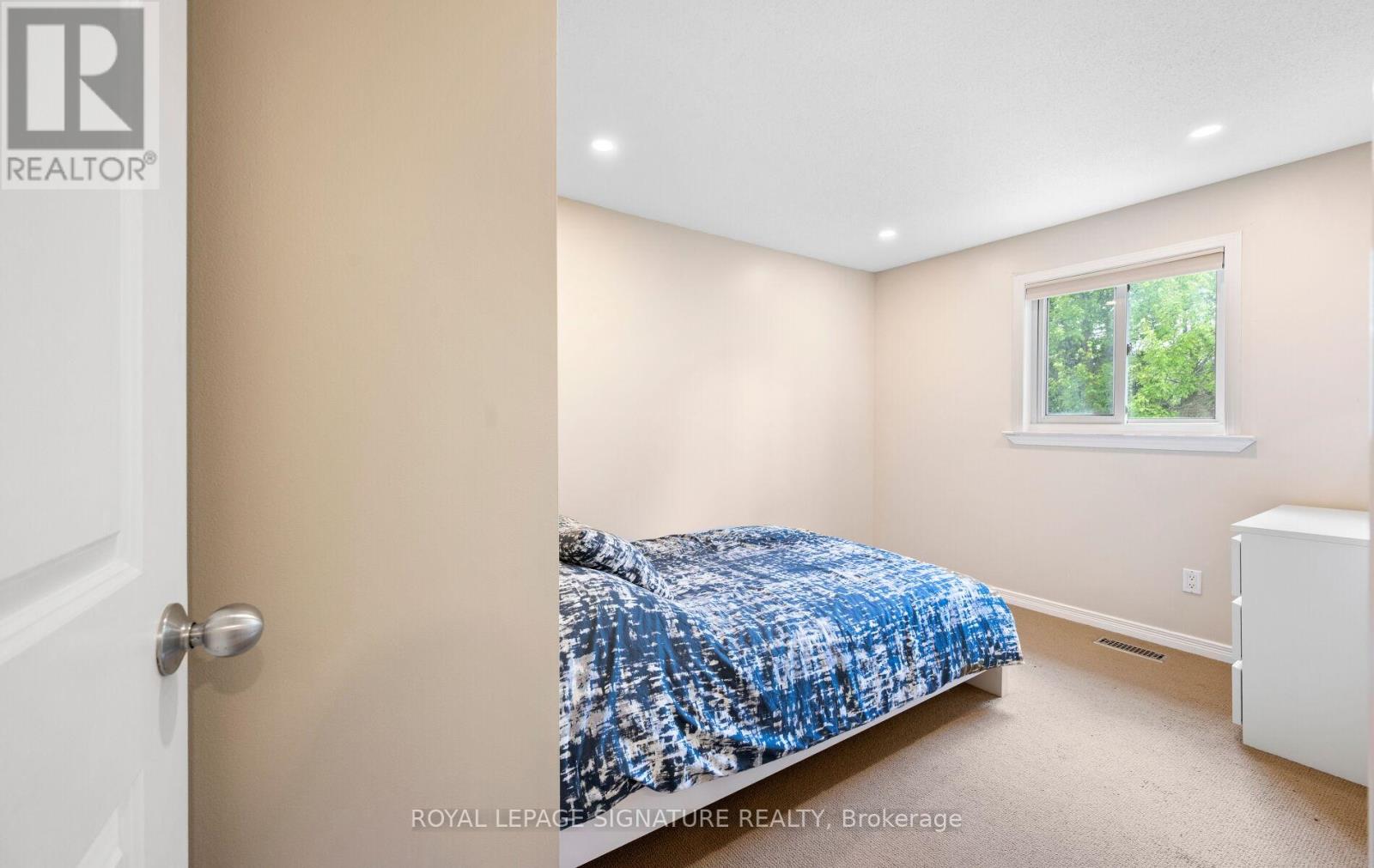 28 BRIGHTWAY CRESCENT - 30