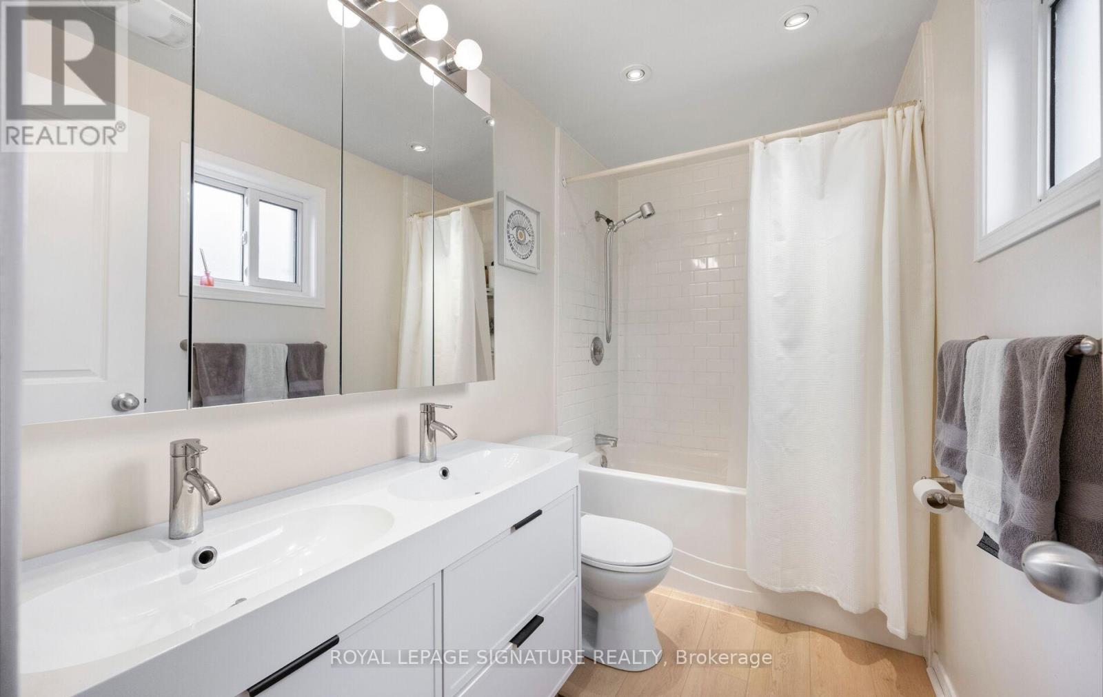 28 BRIGHTWAY CRESCENT - 32