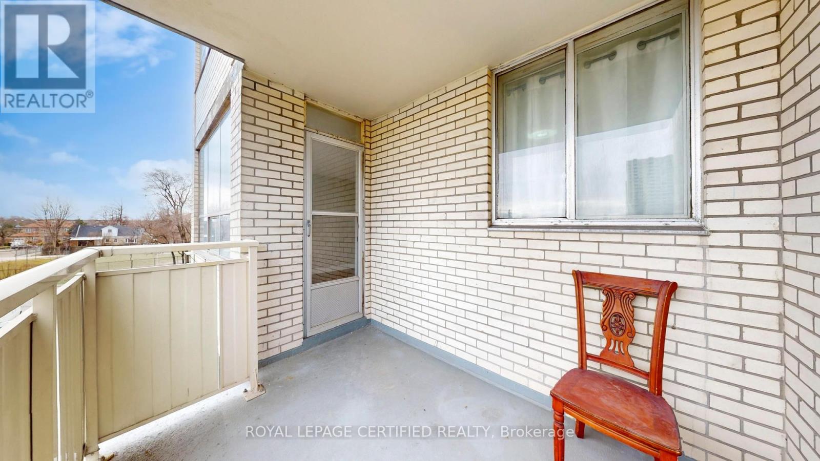 #304 320 DIXON ROAD - 30