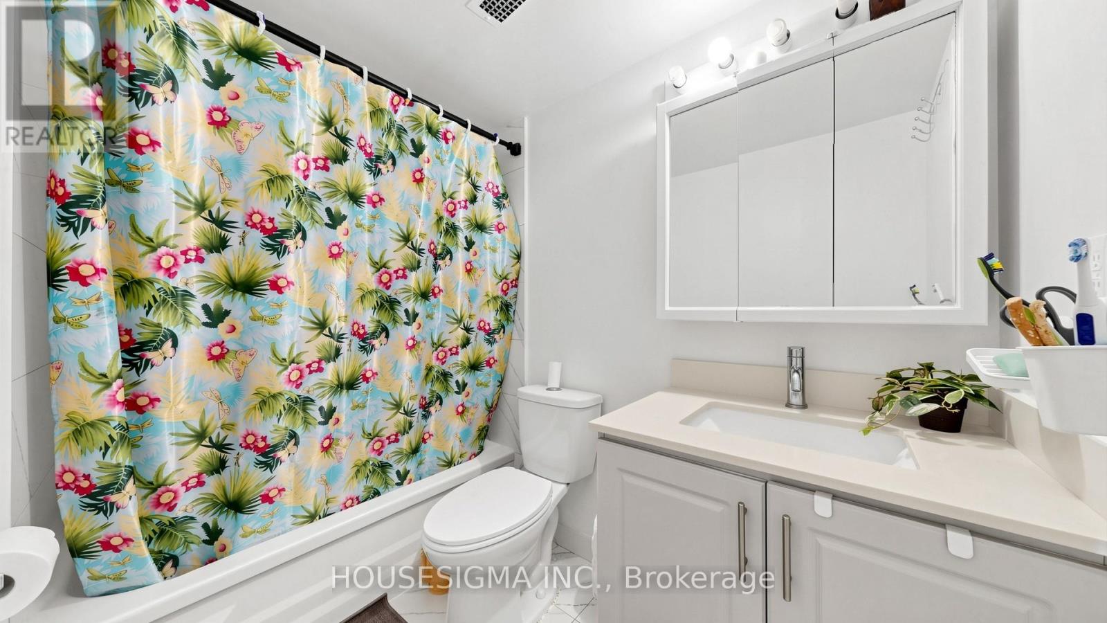 #1811 340 DIXON ROAD - 16