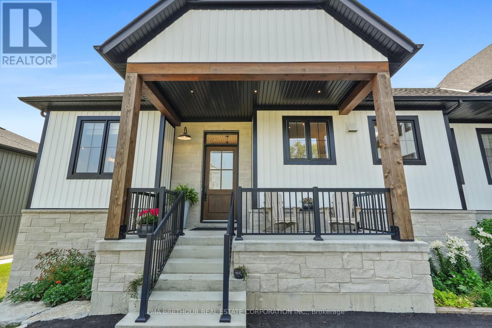 48 PLEASANT VIEW CRESCENT - 2