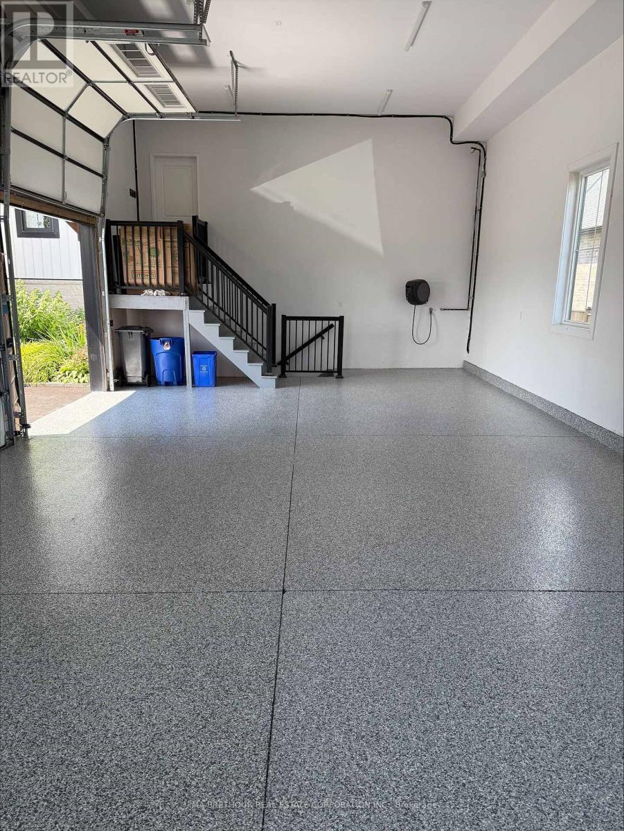 48 PLEASANT VIEW CRESCENT - 25