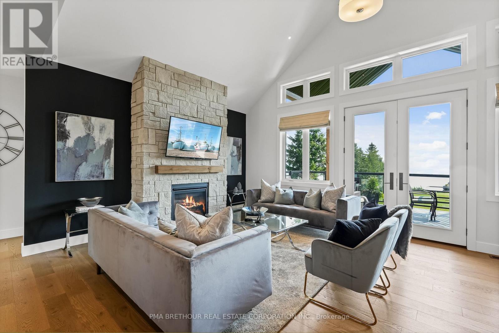 48 PLEASANT VIEW CRESCENT - 4