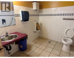 648 Yates St, Victoria, BC V6J3R5 Photo 12