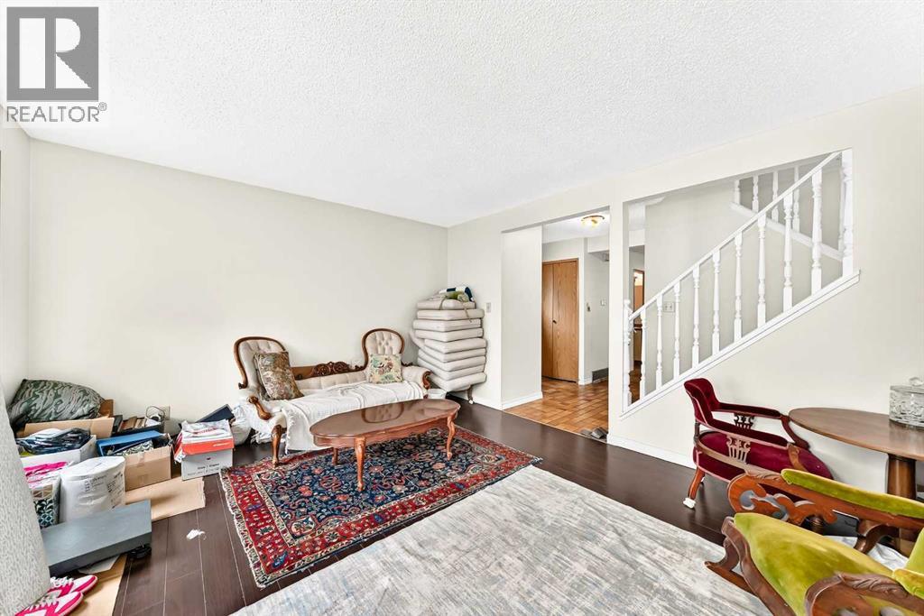 454 20 Avenue NW — photo 18