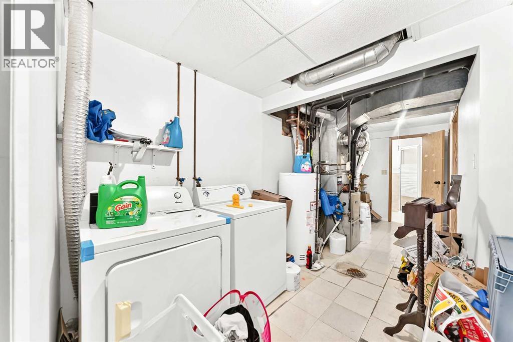454 20 Avenue NW — photo 38