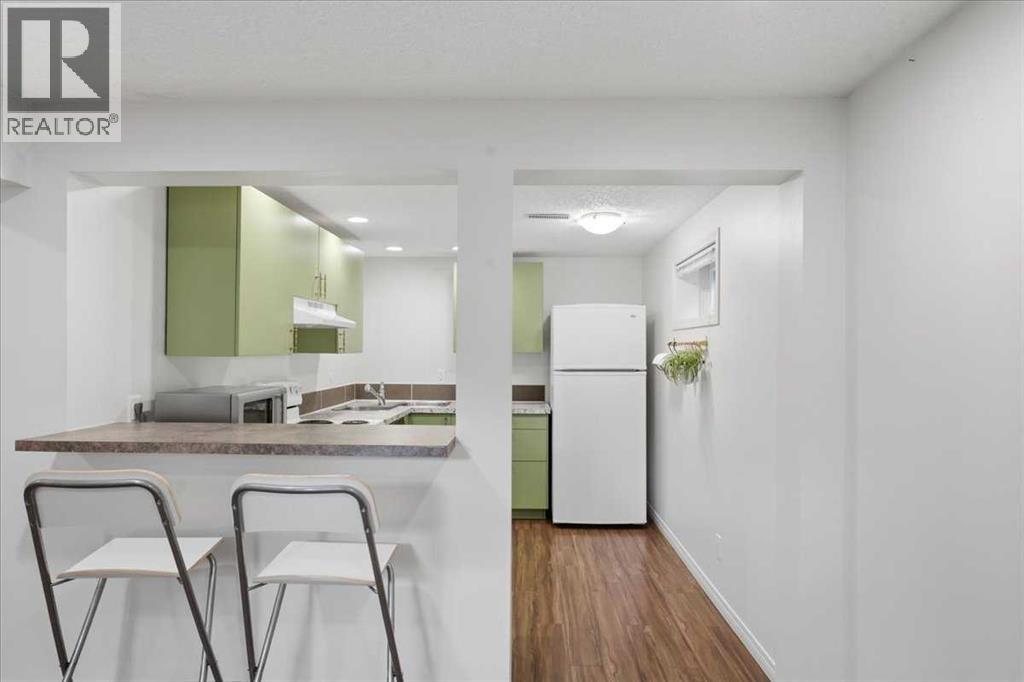 4408 8 Avenue SW — photo 33