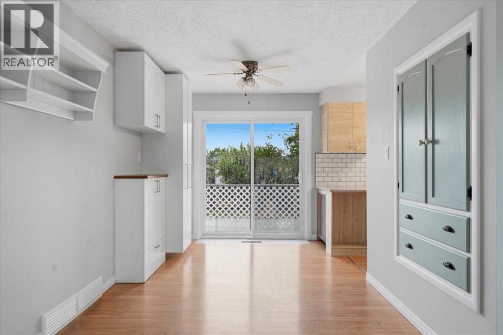 4408 8 Avenue SW — photo 9