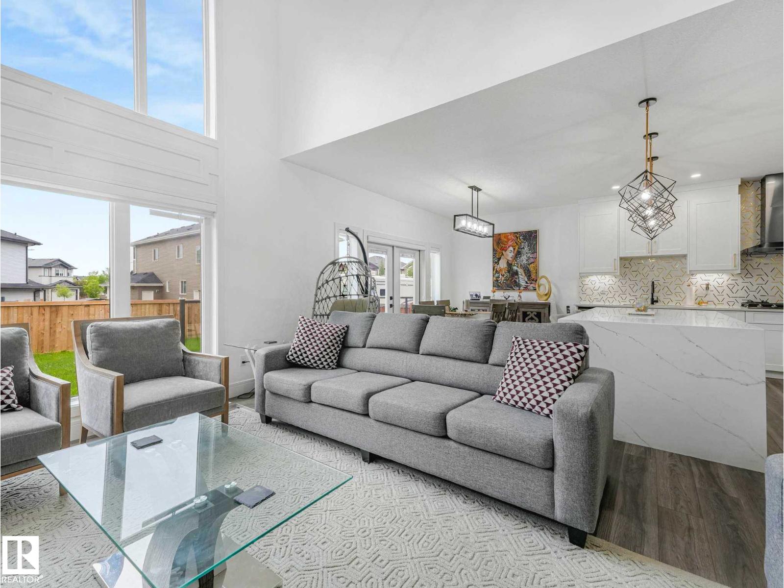6607 53 AV — photo 14