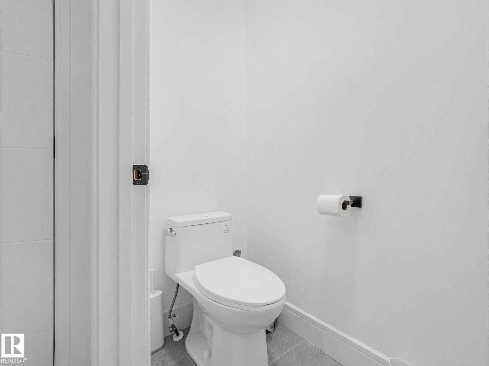6607 53 AV — photo 47