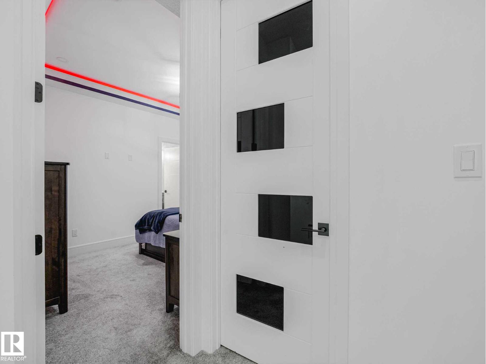 6607 53 AV — photo 49