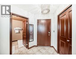 915, 1053 10 Street SW - photo 14