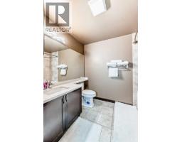 915, 1053 10 Street SW - photo 31