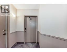 915, 1053 10 Street SW - photo 35