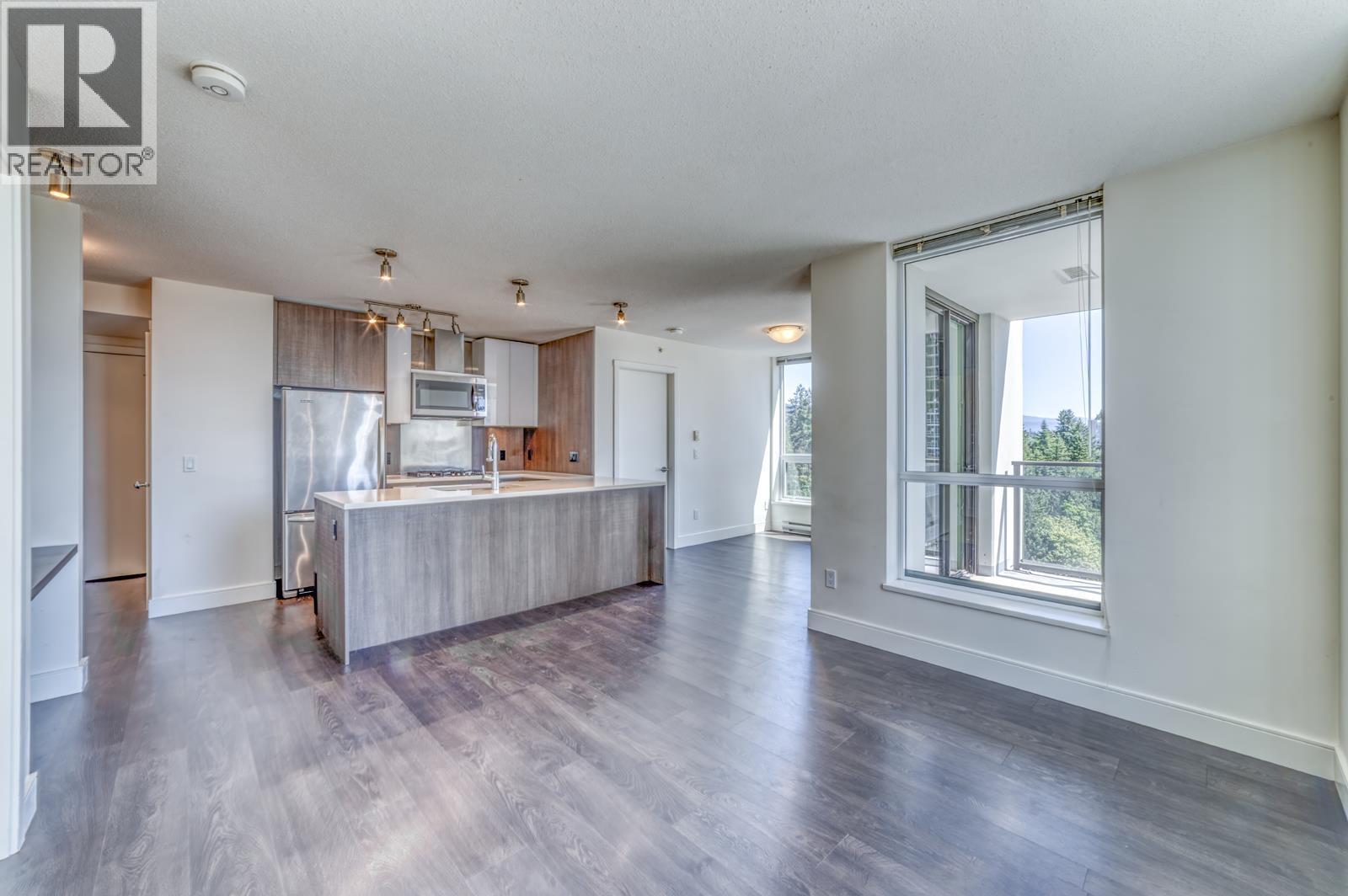 1305 3007 GLEN DRIVE, Coquitlam