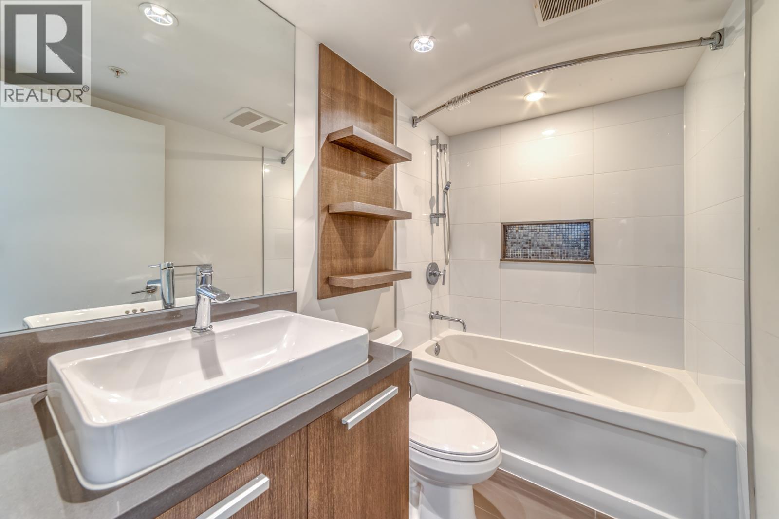 1305 3007 GLEN DRIVE, Coquitlam