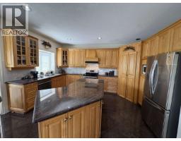 4920 Sardis Crescent, Burnaby, BC V5H3K3 Photo 14