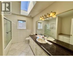4920 Sardis Crescent, Burnaby, BC V5H3K3 Photo 22