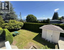 4920 Sardis Crescent, Burnaby, BC V5H3K3 Photo 37