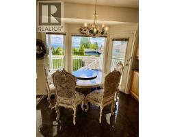 4920 Sardis Crescent, Burnaby, BC V5H3K3 Photo 15