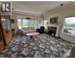 4920 Sardis Crescent, Burnaby, BC V5H3K3 Photo 12