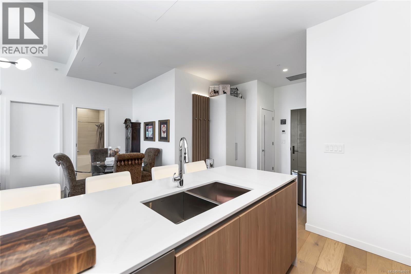 #1506 2000 Hannington Rd - 7