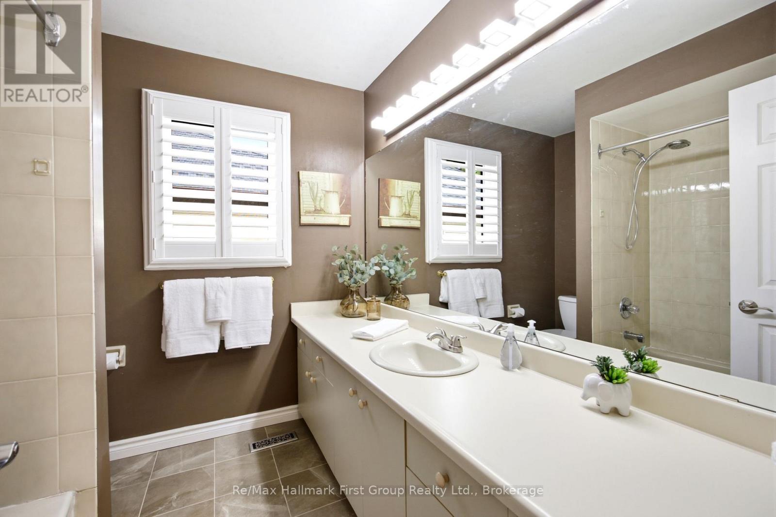 49 ROTHEAN DRIVE - 38