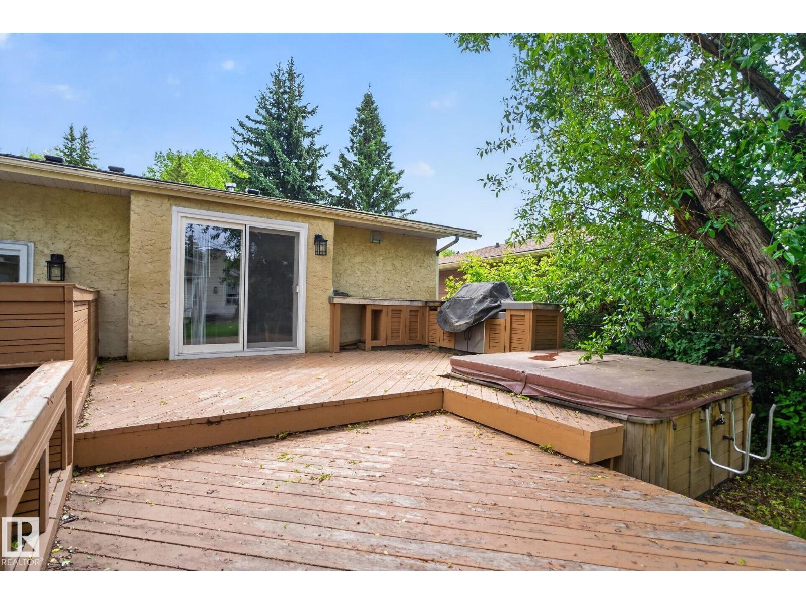 5240 56A ST — photo 39