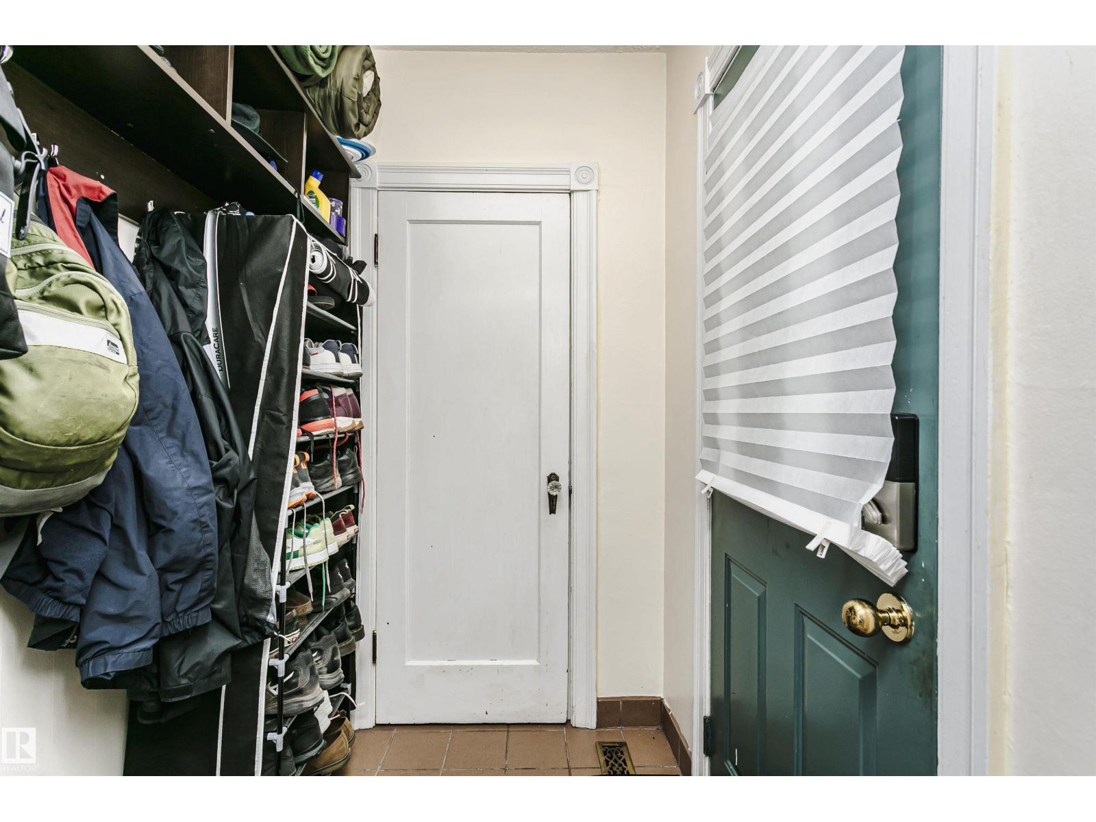 11105 81 AV NW - photo 5