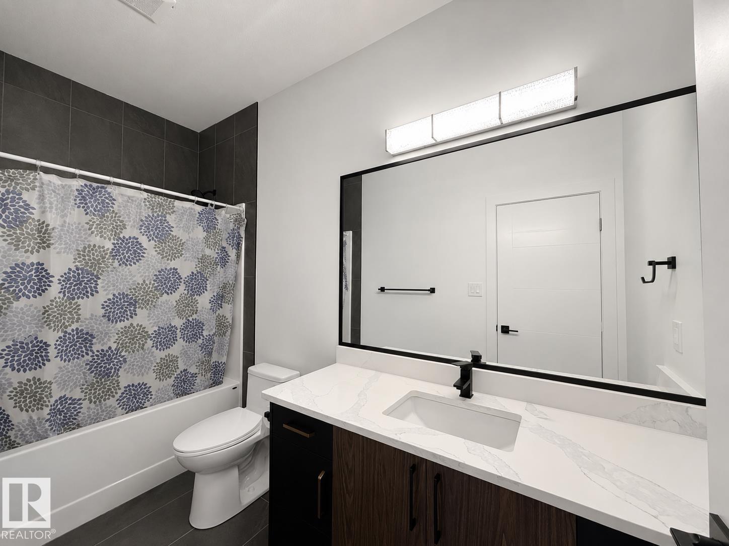 1837 63 AV NE - 16