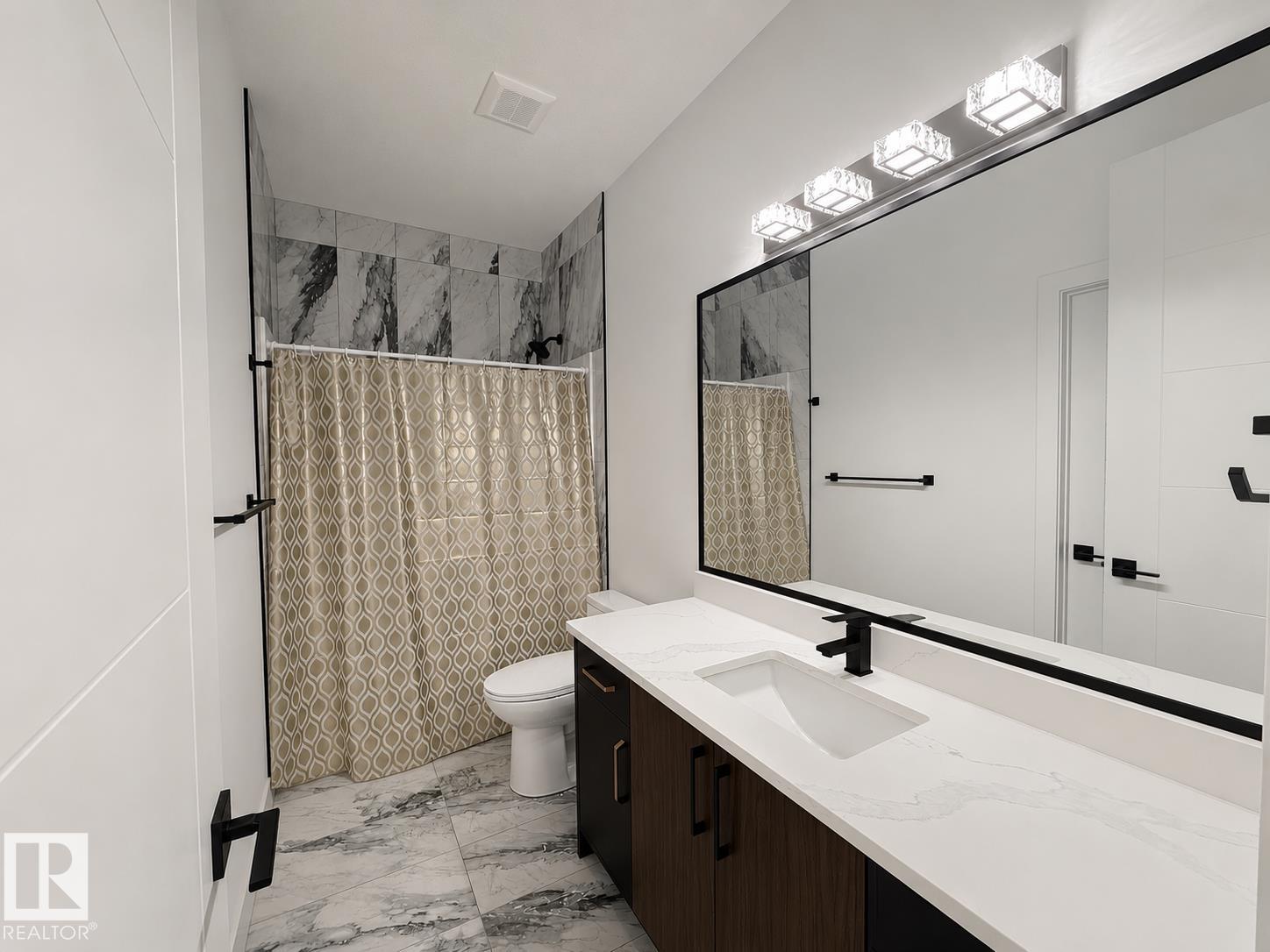 1837 63 AV NE - 17