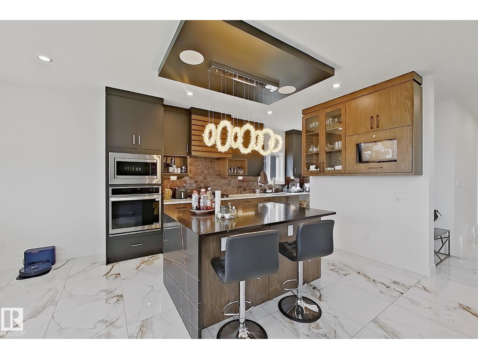 1837 63 AV NE - 22