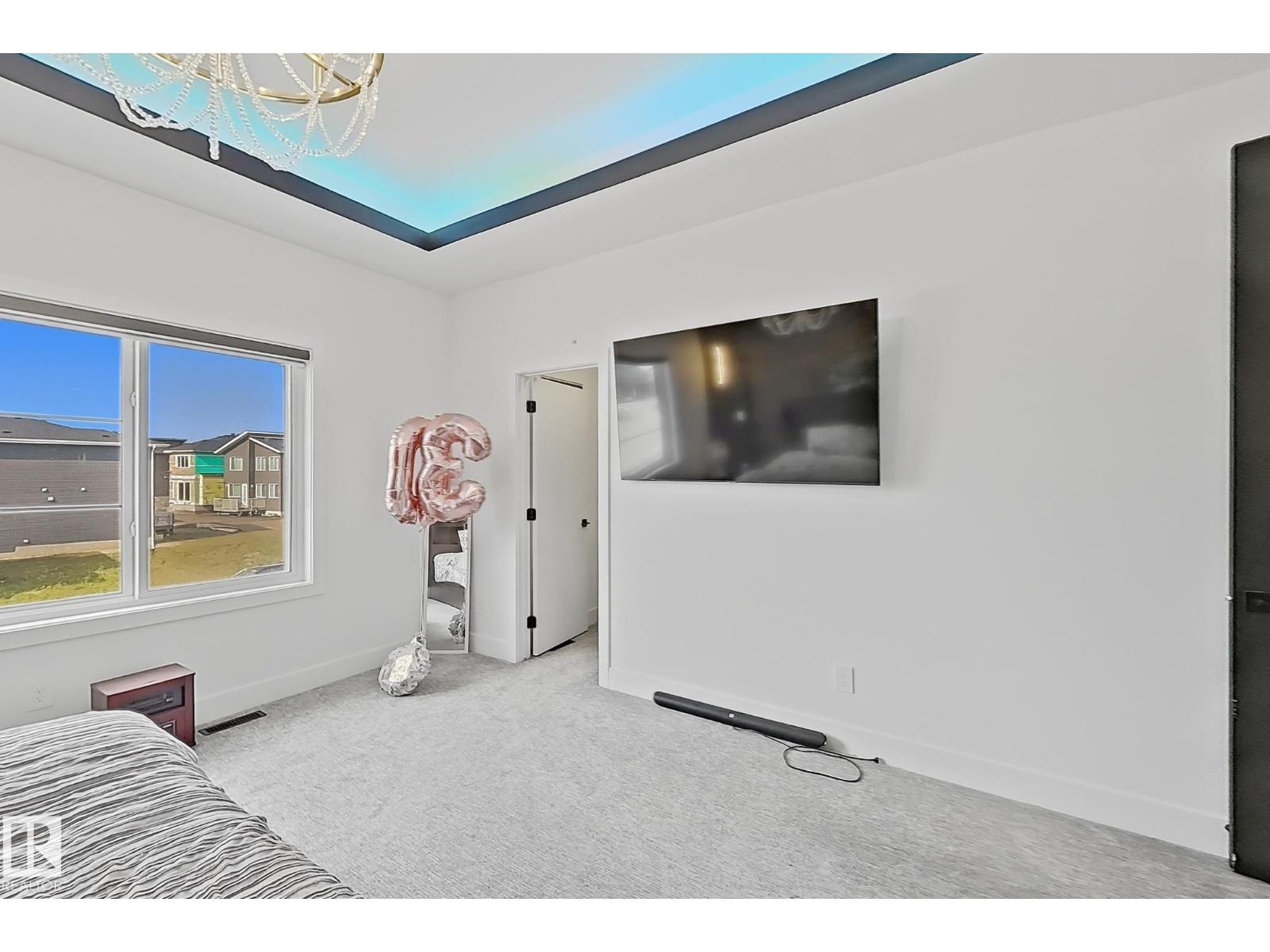 1837 63 AV NE - 29