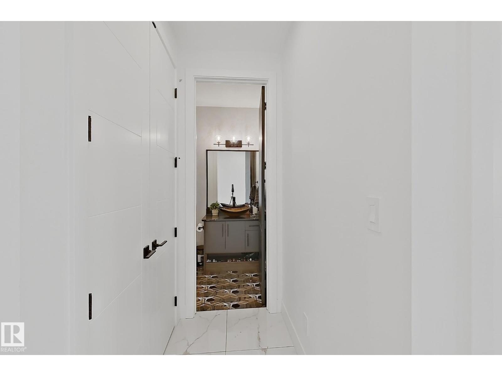 1837 63 AV NE - 36