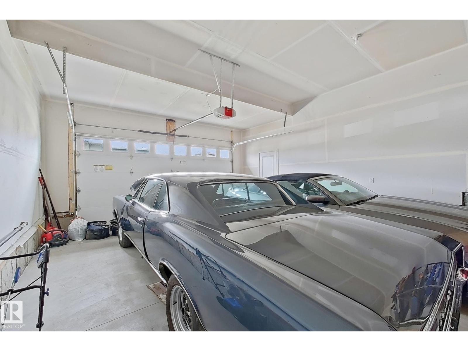 1837 63 AV NE - 49