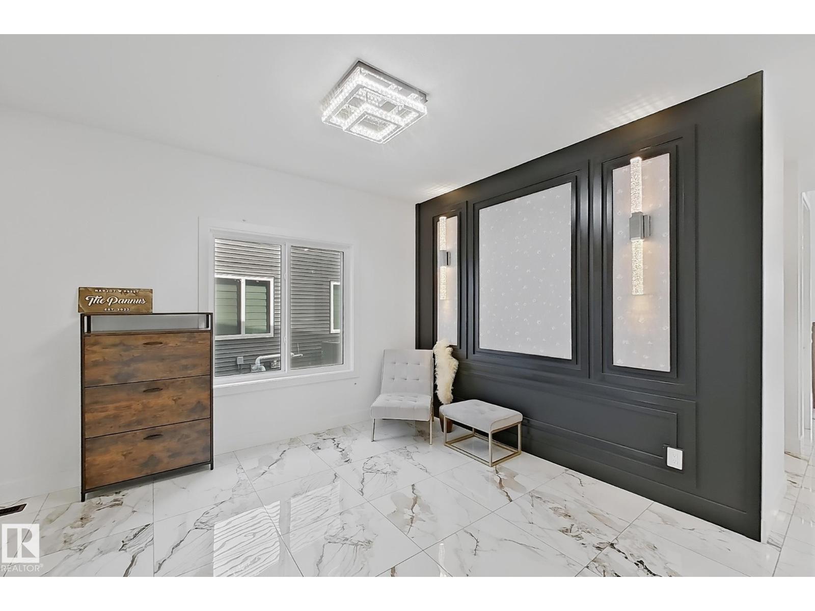 1837 63 AV NE - 8