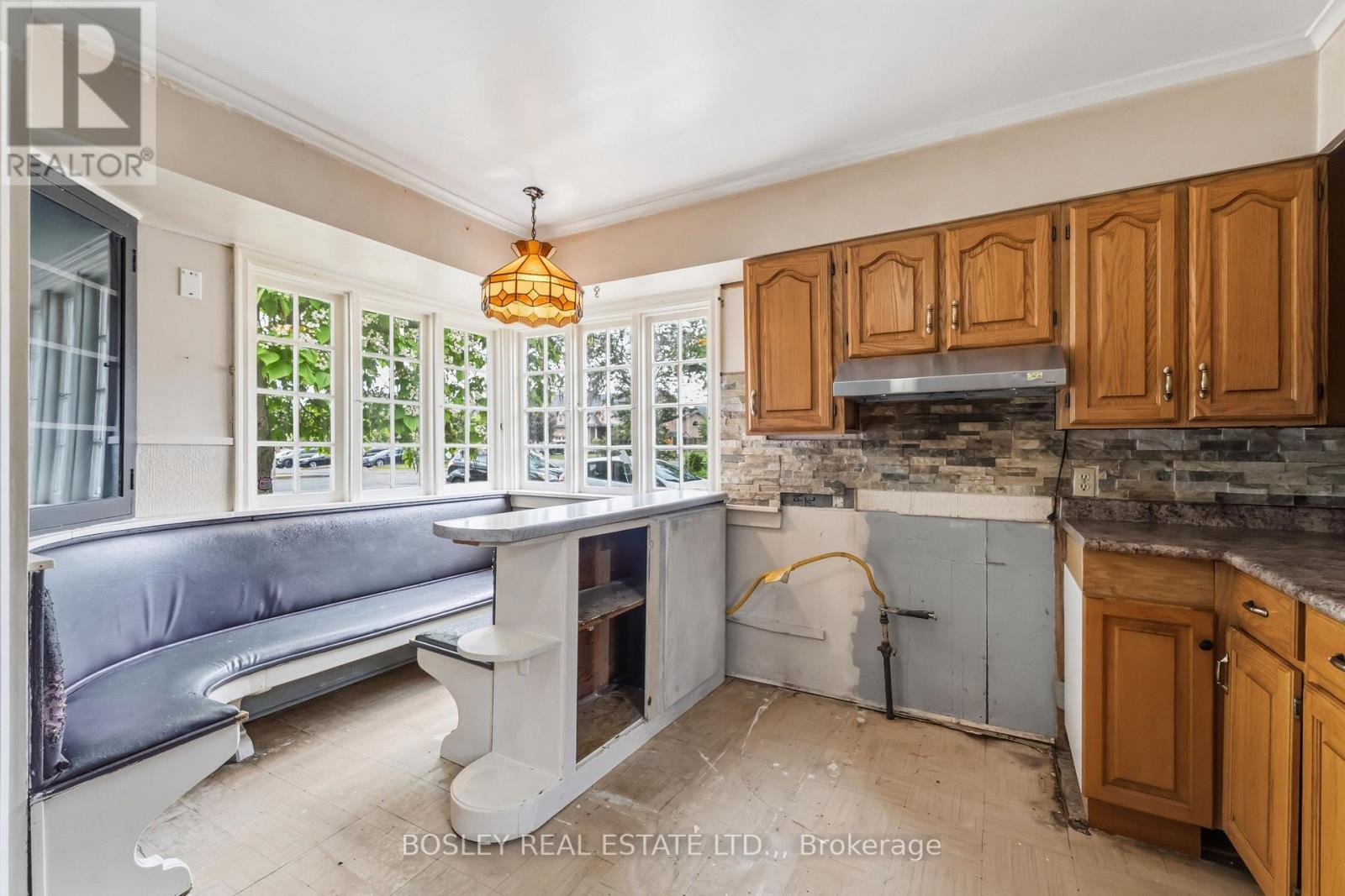 230 PELHAM ROAD - 5